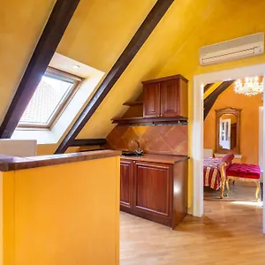 Hotel apartamentowy Nosticova Heritage, Praga